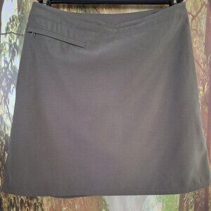 Patagonia Olive skort size 8